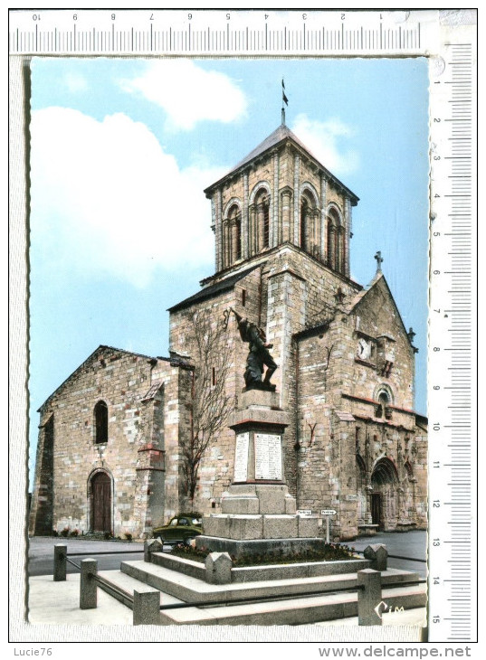 FRONTENAY ROHAN ROHAN  -  L Eglise Et Le  Monument Aux Morts  - Véhicule - Frontenay-Rohan-Rohan