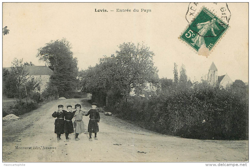 Levis (89) Entrée Du Pays - Autres & Non Classés