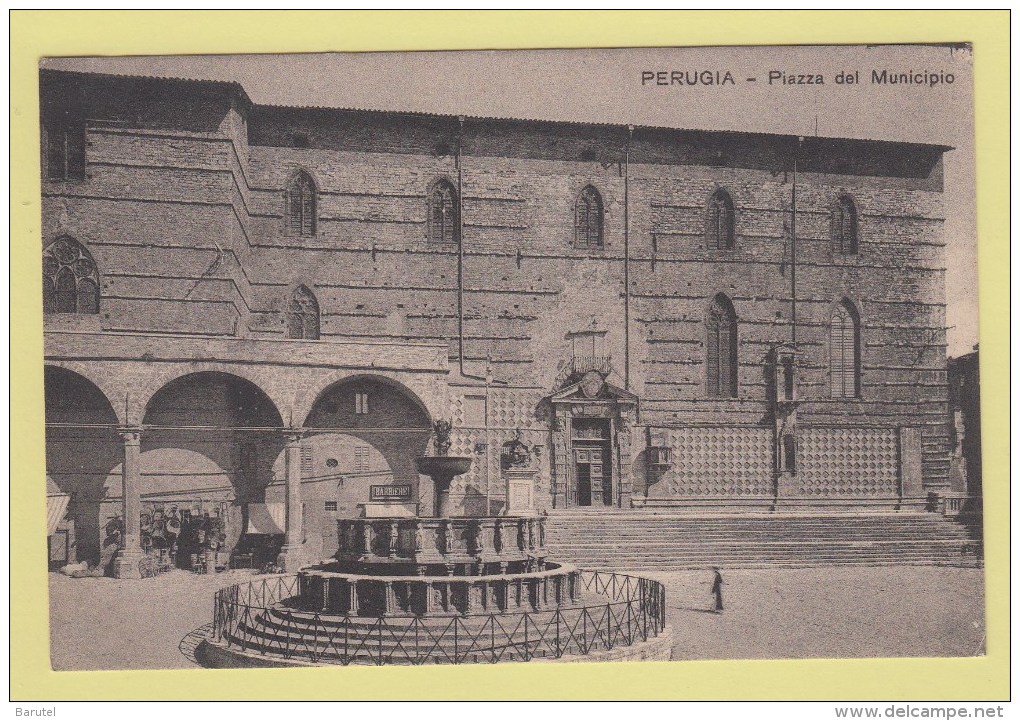 PERUGIA --> Piaza Del Municipio - Perugia