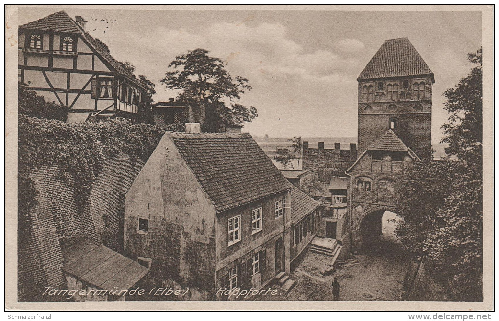 AK Tangermünde Elbe Rosspforte Stadttor Fischerstrasse Pfarrhof Häuser - Tangermuende