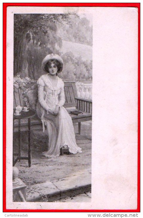 [DC6339] BELLA CARTOLINA - DONNA SU PANCHINA - PRIMI NOVECENTO - Viaggiata 1909 - Old Postcard - Femmes