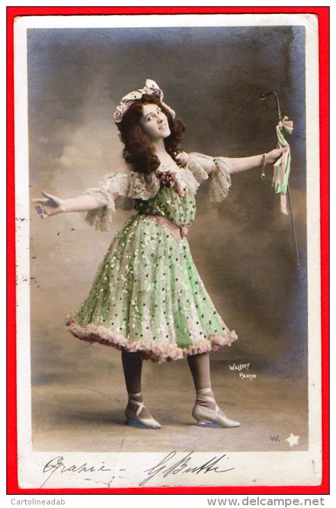 [DC6345] CARTOLINA FOTOGRAFICA - MODA - DONNA ABITO - WALERY PARIS - Viaggiata - Old Postcard - Moda