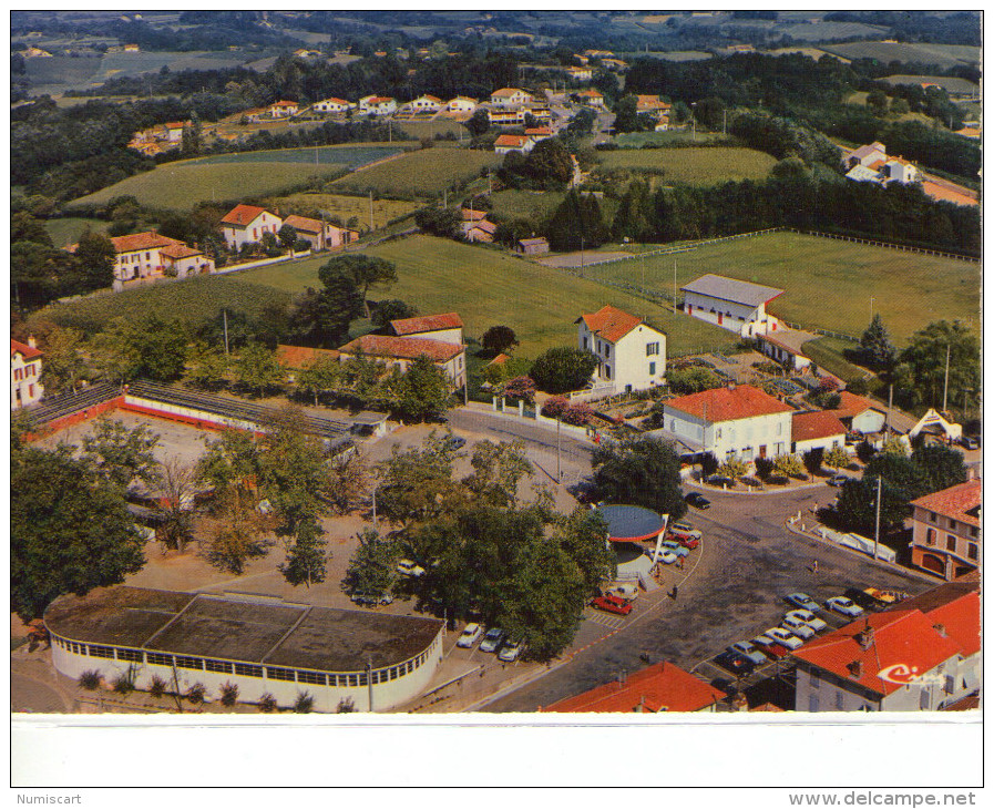 Montfort-en-Chalosse..belle Vue Aérienne Du Village - Montfort En Chalosse