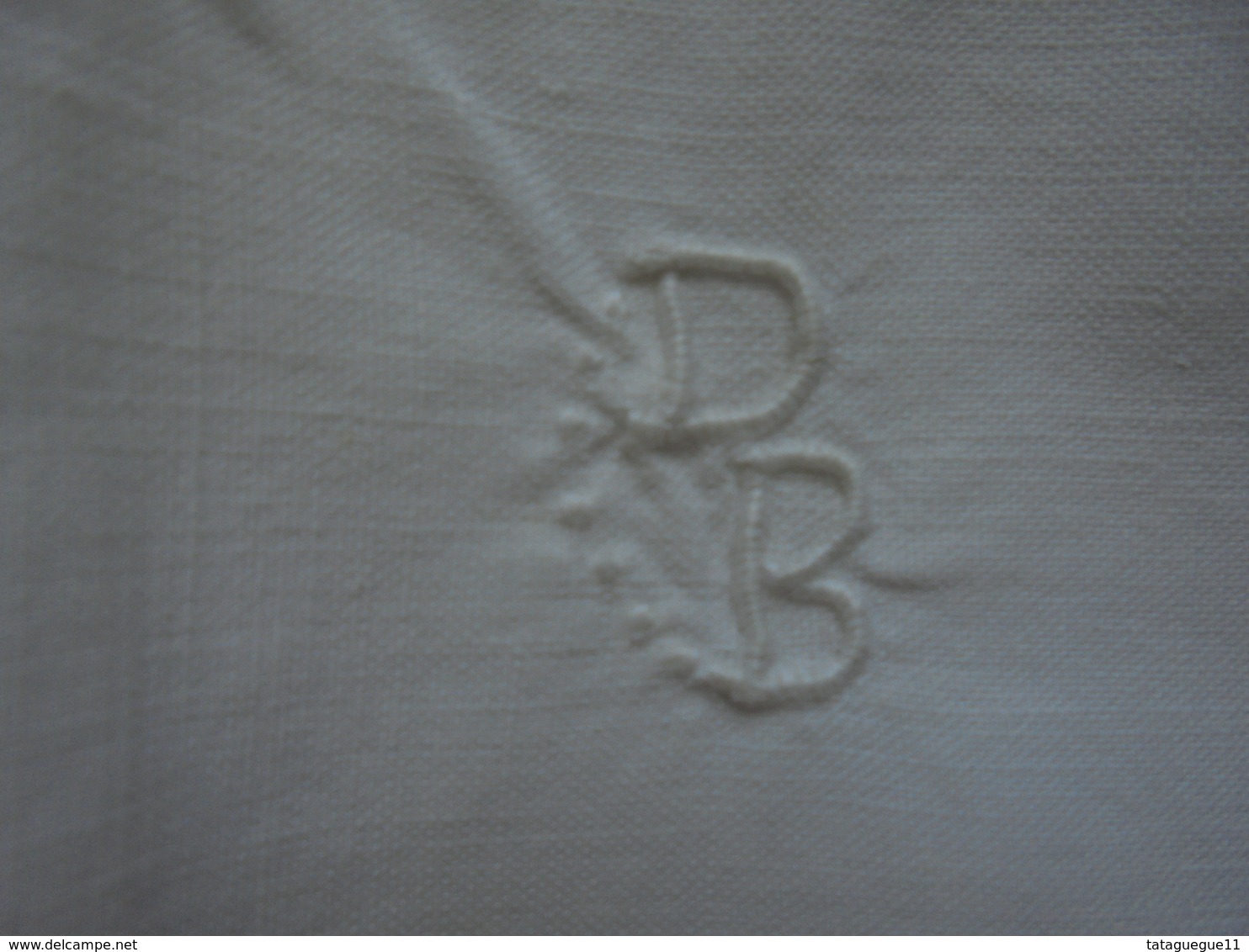 Ancien - Chemise Sans Manche Pour Bébé Ou Poupon Monogramme DB Coton Blanc - Altri & Non Classificati