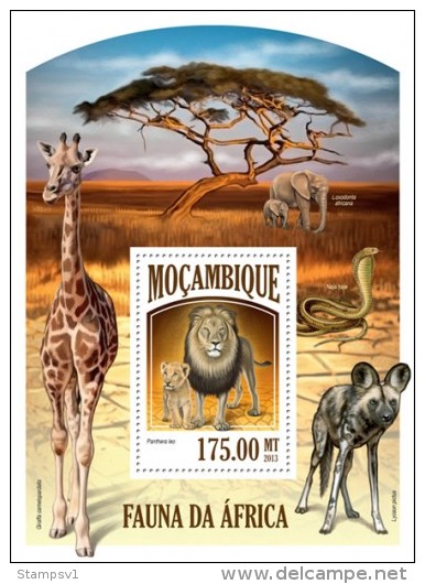 Mozambique. 2013 Fauna. (430b) - Giraffes