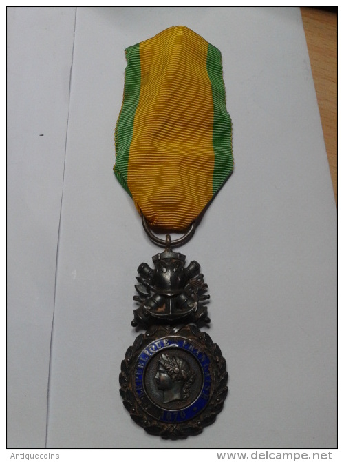 MEDAILLE MILITAIRE "VALEUR ET DISCIPLINE" - Before 1871