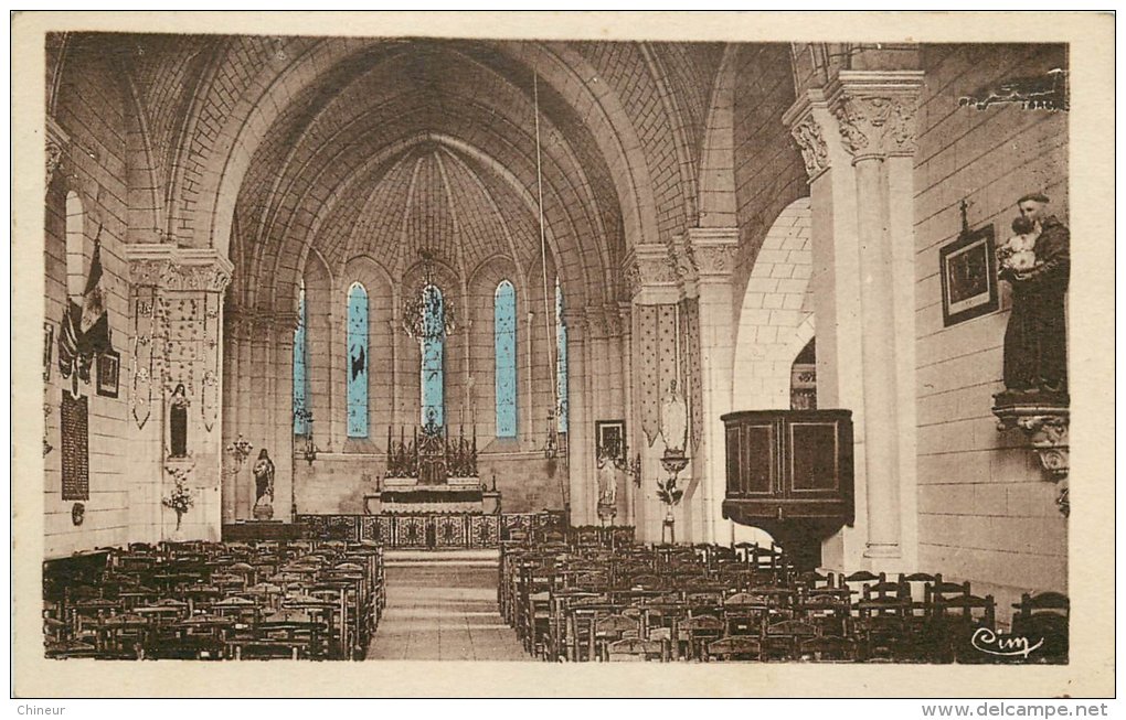 REUGNY INTERIEUR DE L'EGLISE - Reugny