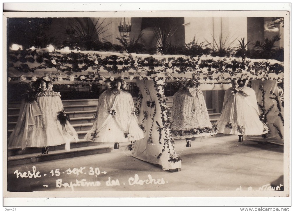 Carte Postale Photo De NESLE (Somme) Intérieur Eglise - Baptême De CLOCHES-CLOCHE-15 Septembre 1930- - Nesle