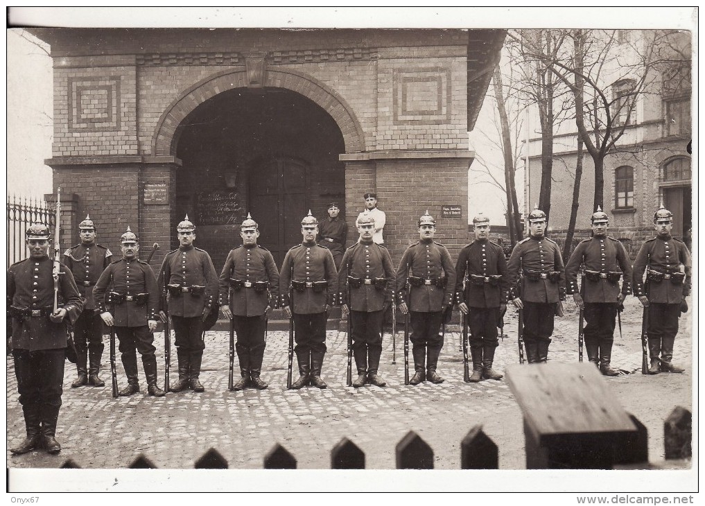 Carte Postale Photo Militaire Allemand SARREBOURG  (Moselle) Quartier Rabier-Infanterie Regiment 97 Kaserne 3 Stube 17 - Sarrebourg