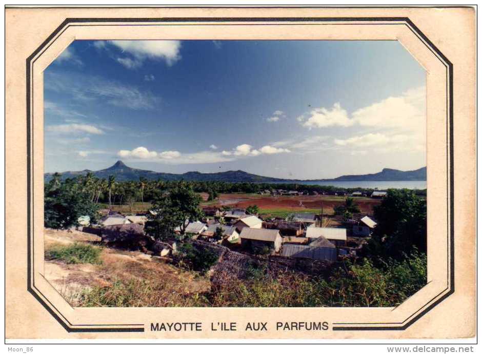 MAYOTTE - ILE AUX PARFUMS - Photographie  Aérienne De 1983 - Mayotte