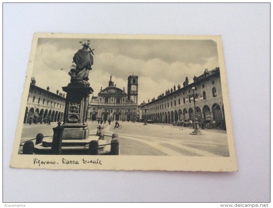 VIGEVANO - PIazza Ducale, Animata - Cartolina FG V 1935 - Vigevano