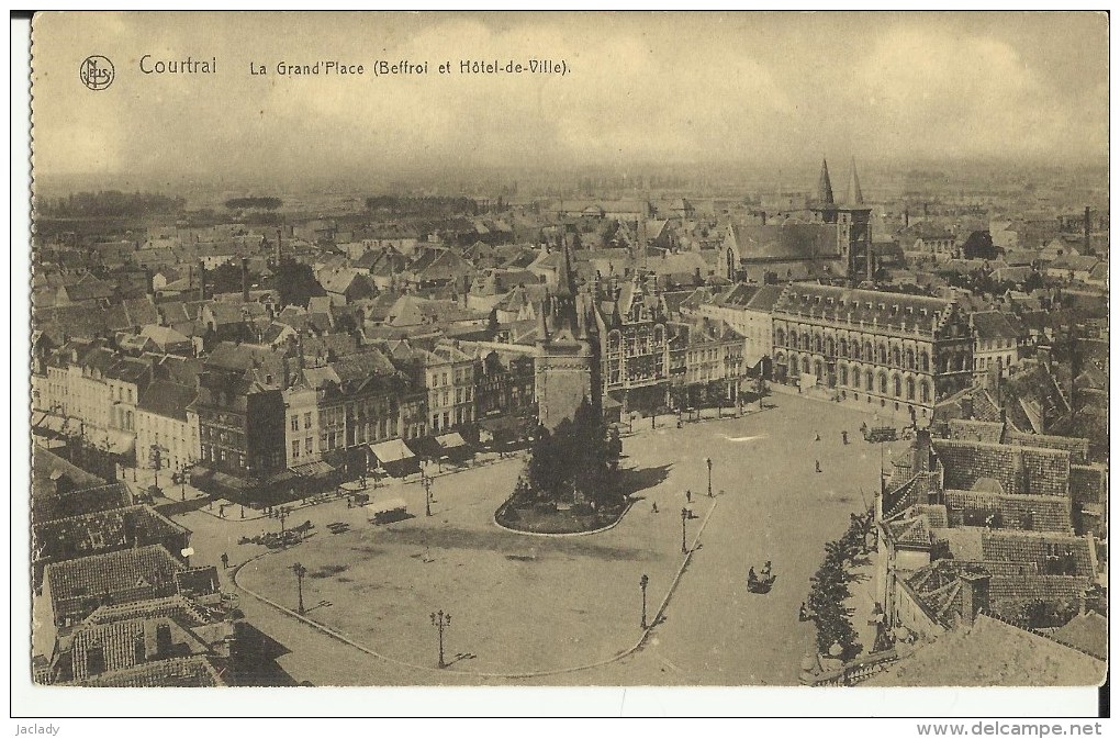 Courtrai -- La  Grand' Place  (Beffroi Et Hôtel-de-Ville).     (2 Scans) - Kortrijk