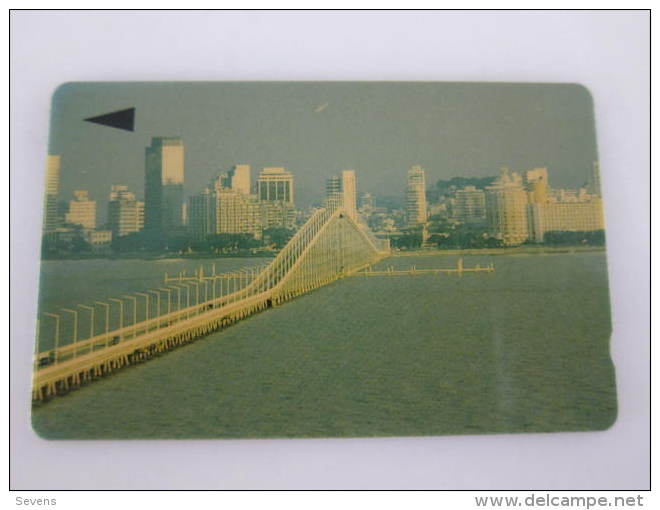 Macau GPT Magnetic Phonecard,1MACJ Bridge,first Issued,used - Macao