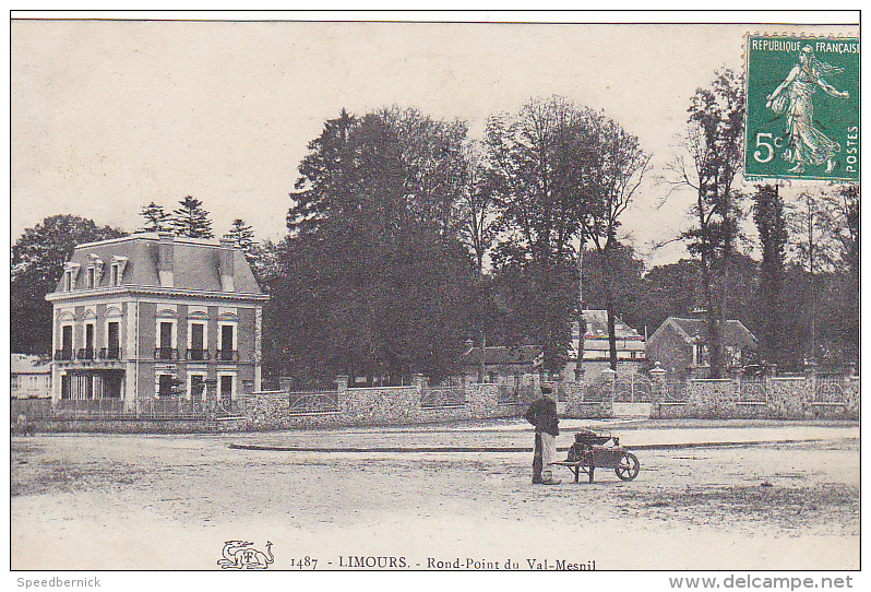 23428 -LIMOURS EN ESSONNE -Rond-Point Du Val-Mesnil -1487 Ed ? - Limours
