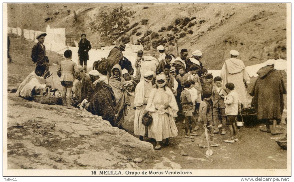 Melilla - Grupo De Moros Vendedores - Melilla