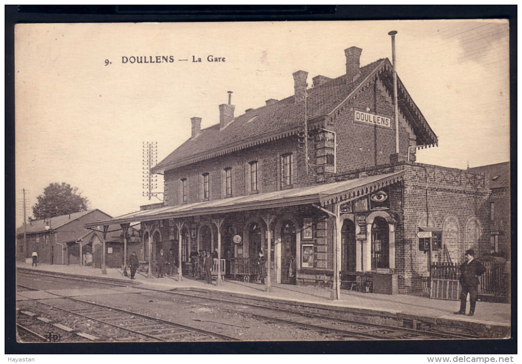 DOULLENS - LA GARE ( INTERIEUR) - Doullens