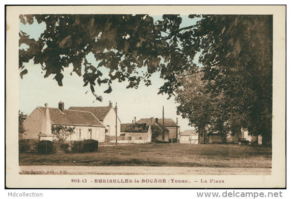 89 EGRISELLES LE BOCAGE / La Place / CARTE COULEUR - Egriselles Le Bocage