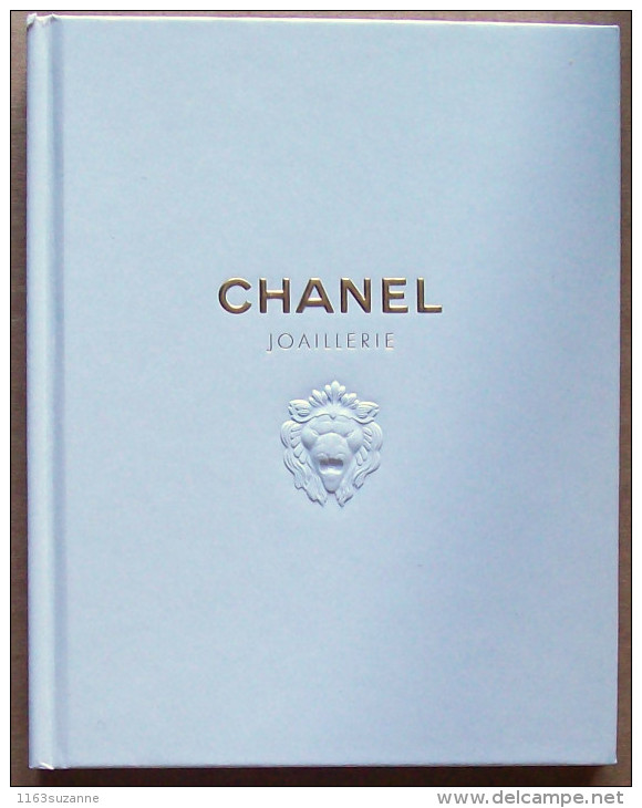 RARE Et SUPERBE Catalogue JOAILLERIE CHANEL 2008 (couverture En Relief) - Autres & Non Classés