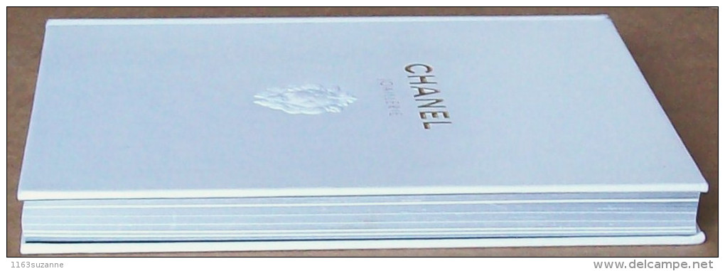 RARE Et SUPERBE Catalogue JOAILLERIE CHANEL 2008 (couverture En Relief) - Autres & Non Classés