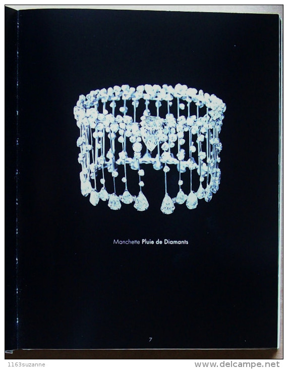 RARE et SUPERBE catalogue JOAILLERIE CHANEL 2008 (couverture en relief)