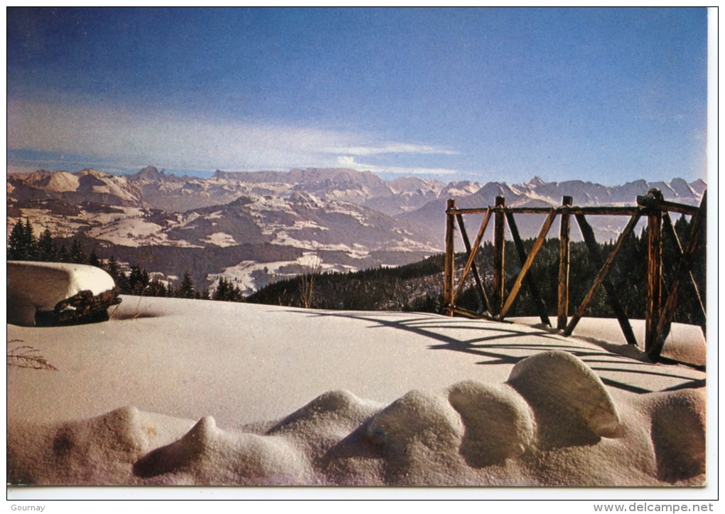 Boege : Les Monts Voirons La Chaine Du Mont Blanc Vu à Partir De La Maison Monastère De Bethléem - Boëge