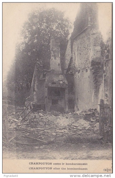 Cp , MILITARIA , Guerre 1914-1918 , CHAMPGUYON Après Bombardement - Personnages