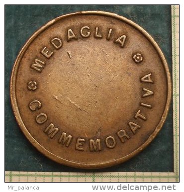 M_p> Medaglietta " UMBERTO I° RE D'ITALIA " - " MEDAGLIA COMMEMORATIVA ", SENZA Appiccagnolo - Royal/Of Nobility