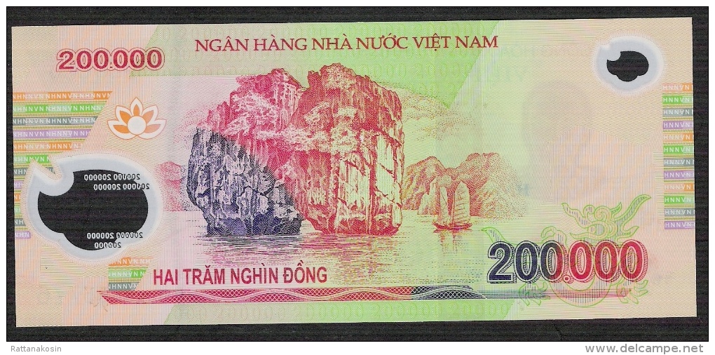 VIETNAM  P123g  200.000  DONG   2013   Dated 2013  UNC. - Vietnam