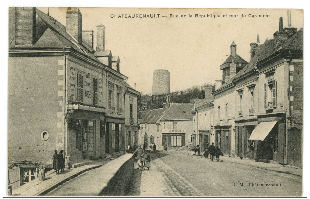 CHATEAURENAULT - Lot De 4 Cartes - Rue De La République Et Tour De Carament, Bellevue-Cottage, Le Château, Le Donjon - Autres & Non Classés