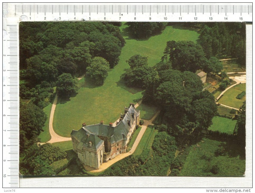 VALMONT  -  Parc De Loisirs  - Vue Aérienne Du  Château - Valmont