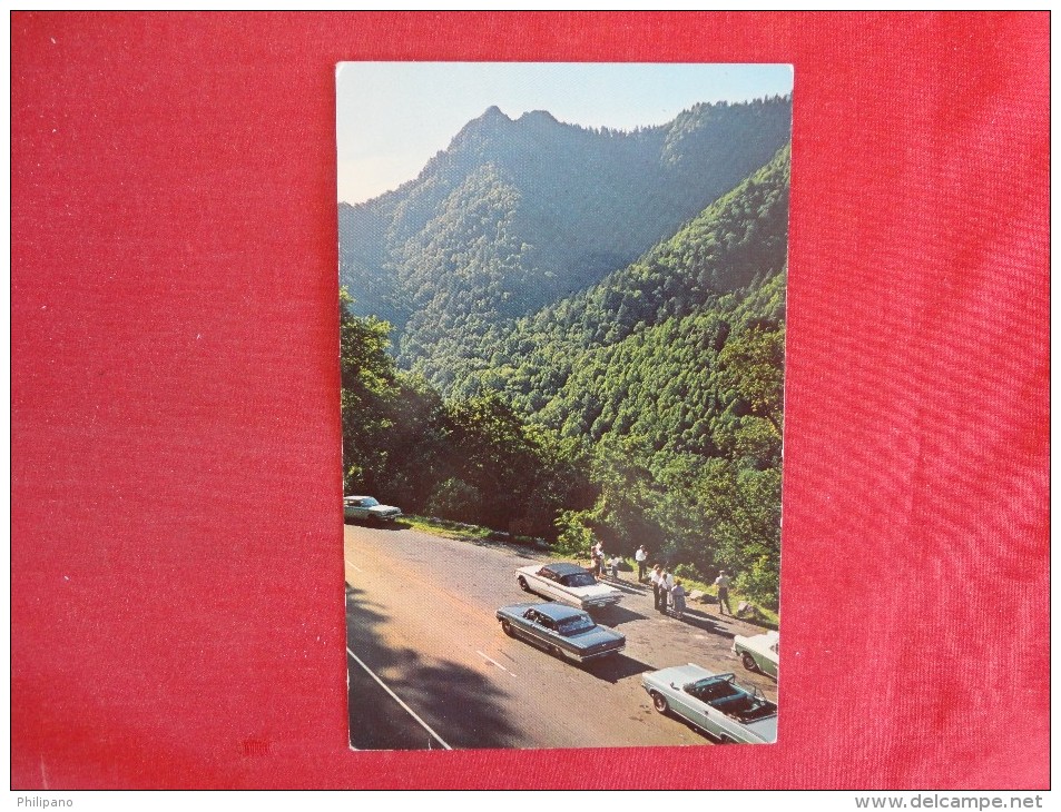 Chimney Tops Seen From Overlook On US 41 Great Smokey Mountains Classic Autos   Not Mailed   Ref 1254 - Smokey Mountains