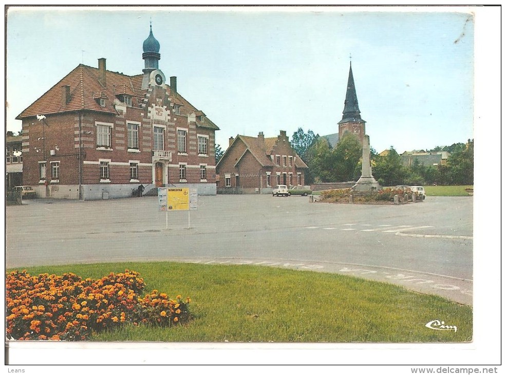 MARCOING  La Place Générale De Gaulle  59159 - Marcoing