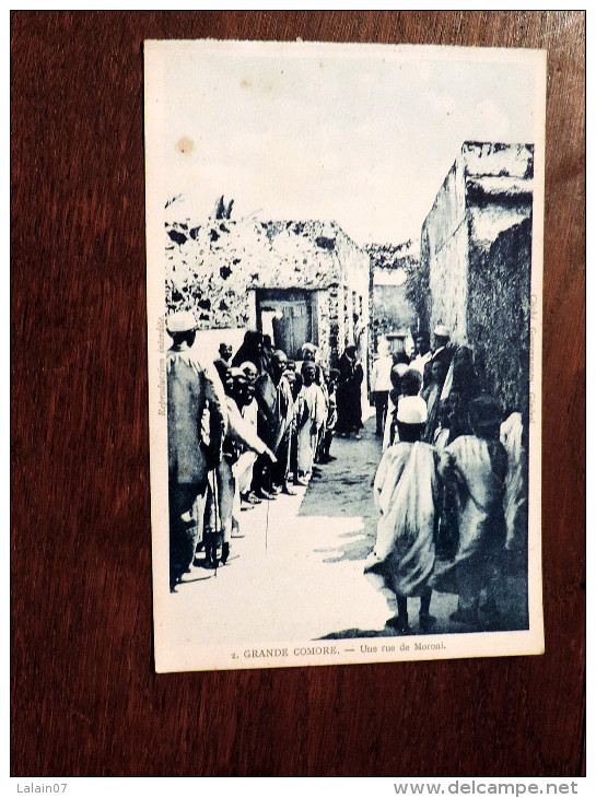 Carte Postale Ancienne :une Rue De MORONI , Animé - Comores