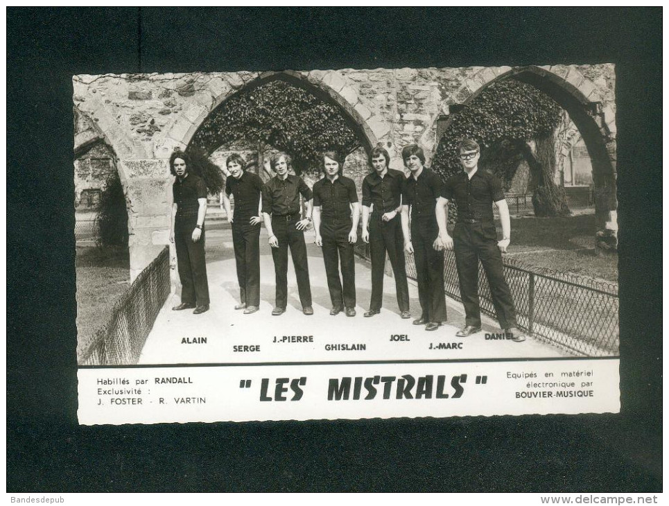 CPSM - Reims - Le Groupe Les Mistrals ( Période Rythm'n Blues ) Devant Les Cordeliers ( Randall Bouvier Musique St. MORA - Reims