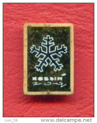 F1827 / New Year Nouvel An Neujahr  , Christmas Noel Weihnachten  -  Russia Russie Russland Rusland  - Badge Pin - Navidad