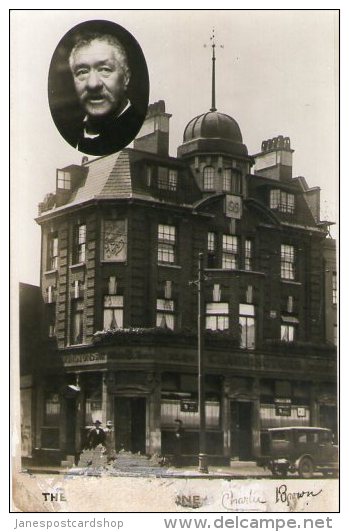 REAL PHOTOGRAPHIC POSTCARD - CHARLIE BROWNS RAILWAY TAVERN - CHARRINGTONS - LIMEHOUSE - LONDON - DEMOLISHED NOV 1989 - Londen - Buitenwijken