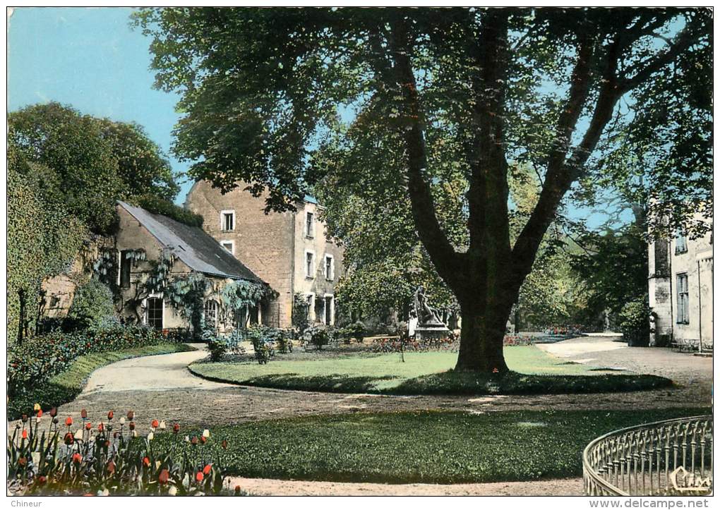 MONTRESOR LE PARC DU CHATEAU - Montrésor