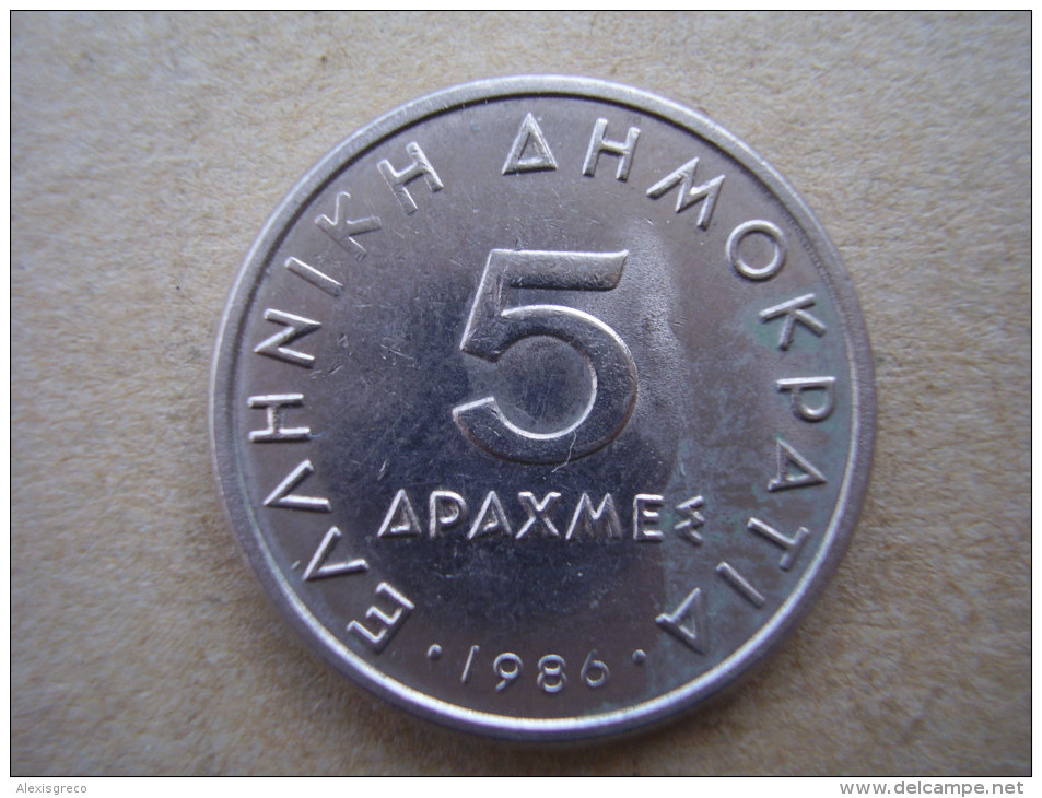 GREECE 1984  5 DRACHMA COIN With ´ARISTOTLE´ USED  GOOD CONDITION. - Grèce