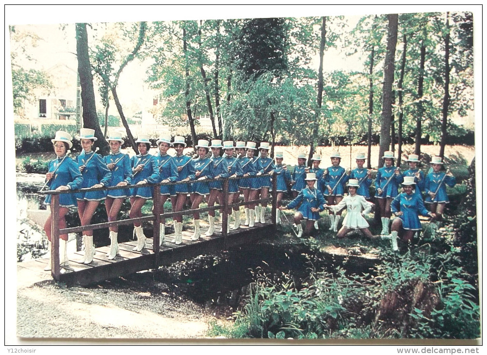 CPSM NON ECRITE CLUB LES EPIS D OR MEENS MAJORETTES MAJORETTE LE MEE SUR SEINE SEINE T MARNE - Le Mee Sur Seine