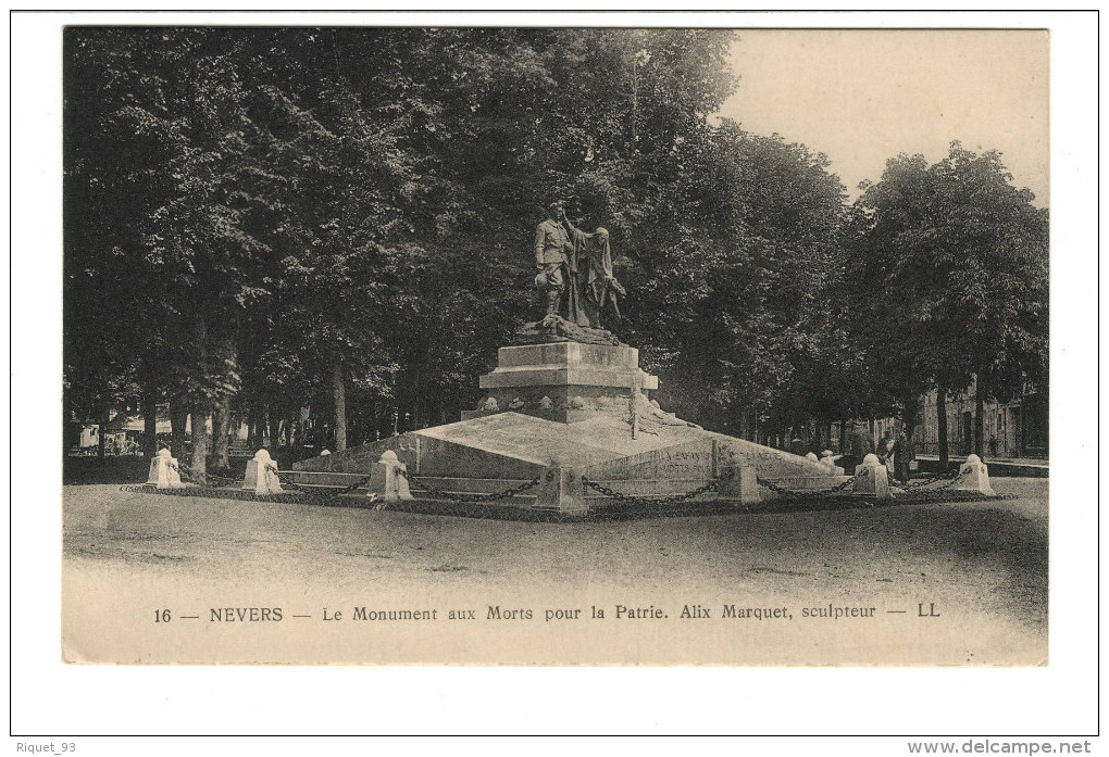 16 - NEVERS - Le Monument Aux Morts Pour La Patrie  -  LL - Nevers