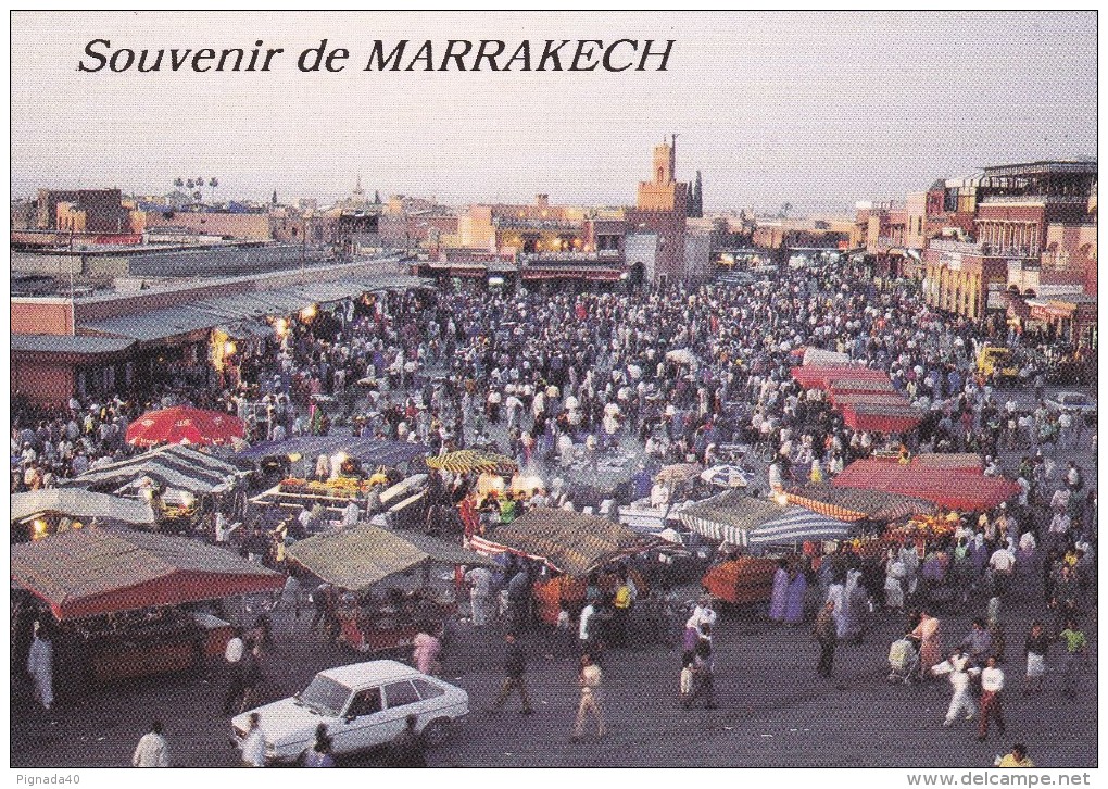 Cp , COMMERCE , MARCHÉ , Marrakech , La Place Djemaa El Fna - Marktplaatsen