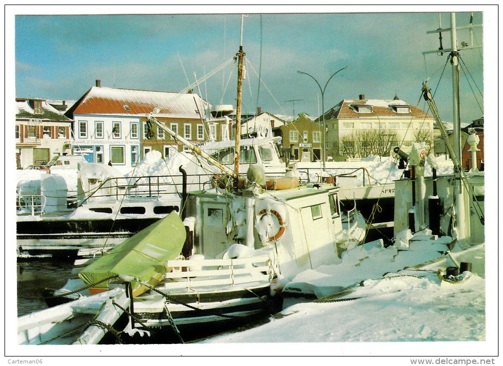 Saint Pierre Et Miquelon - Saint Pierre - Vue D'hiver - Editeur: Briand N° 4-83 149-62 - Saint-Pierre-et-Miquelon