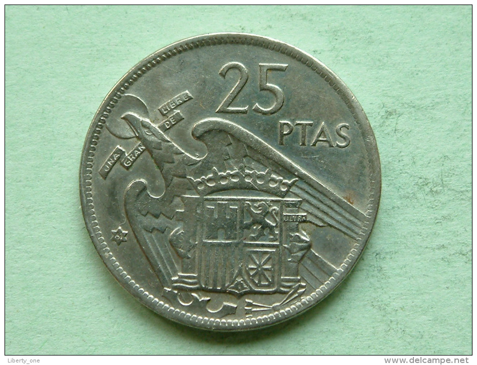 1957 ( 61 ) - 25 Pesetas / KM 787 ( Uncleaned - For Grade, Please See Photo ) ! - 25 Pesetas