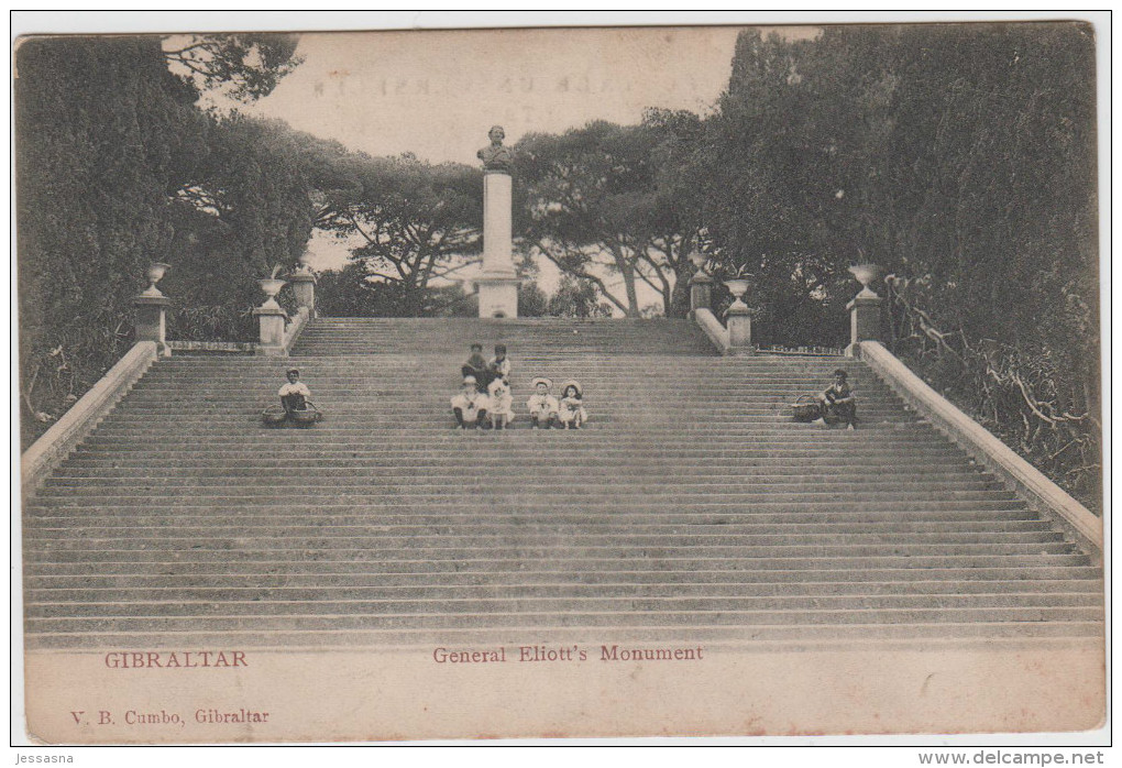 AK - Gibraltar - Kinder Sitzén Beim General Elliott`s Monument Um 1900 - Gibraltar
