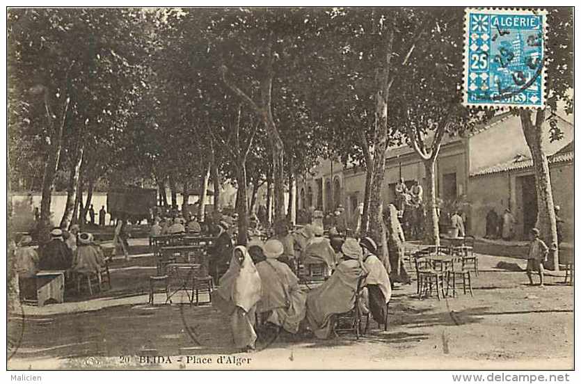 Pays Div- Algerie -ref B722- Blida - Place D Alger  - Carte Bon Etat - - Blida