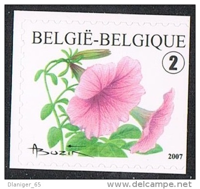 Année 2007 -  COB 3722a** -  Du Carnet B81 - Pétunia- Cote  3,00&euro; - Non Classés