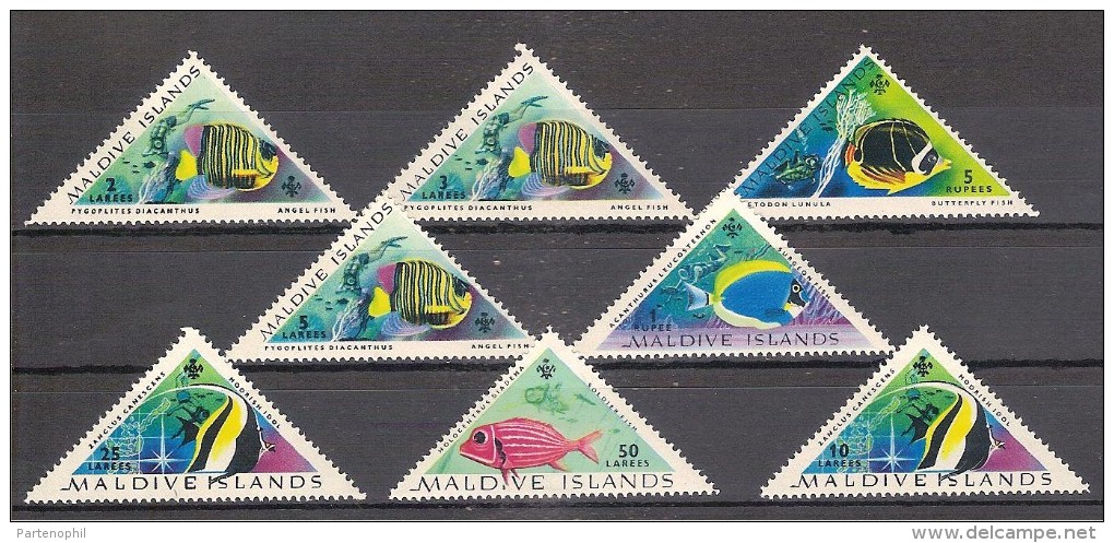 ** 1956 MALDIVE PESCI FISHES TRIANGOLARI (YVERT 109/116) MNH - Maldivas (...-1965)