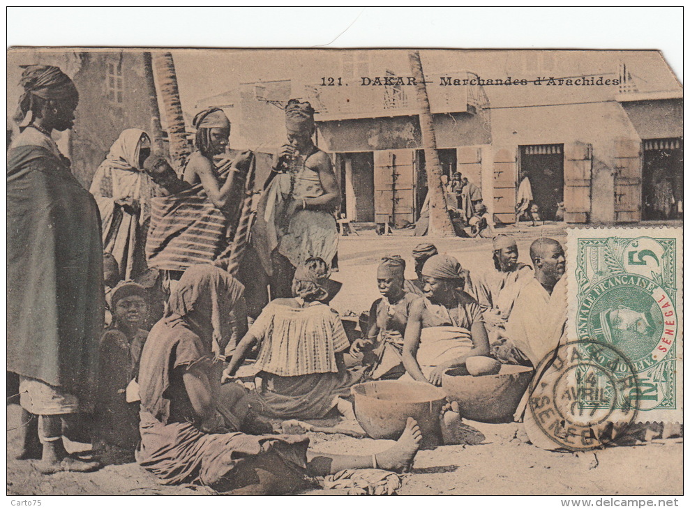 AFRIQUE- SENEGAL-  DAKAR - MARCHANDES D'ARACHIDES - Sénégal