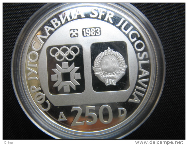 Winter Olyimpics In Sarajevo, 250 Dinara 1983, ( PP- Silber 925-17 G)(Radimlje Tombs) - Yugoslavia