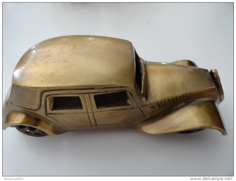 RARE : CITROEN TRACTION  BRONZE D'ART - Collectors Et Insolites - Toutes Marques